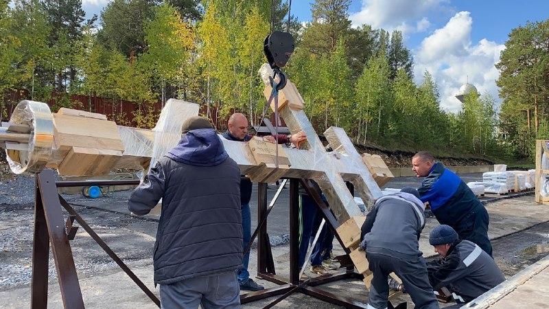 Из Челябинской области в Волноваху везут поклонный крест.