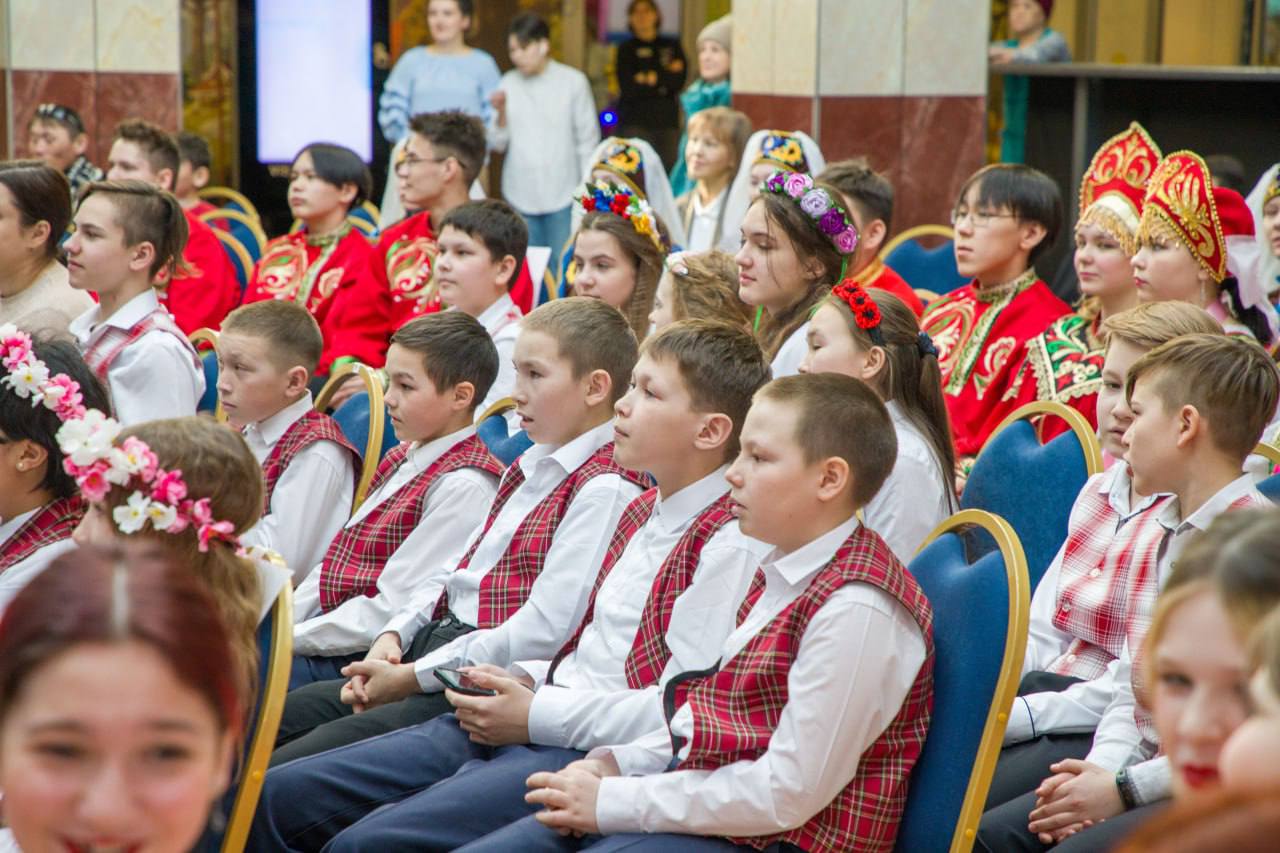 На Ямале и в Волновахском районе проходит школьный этап творческого конкурса «Самый дружный интеркласс».