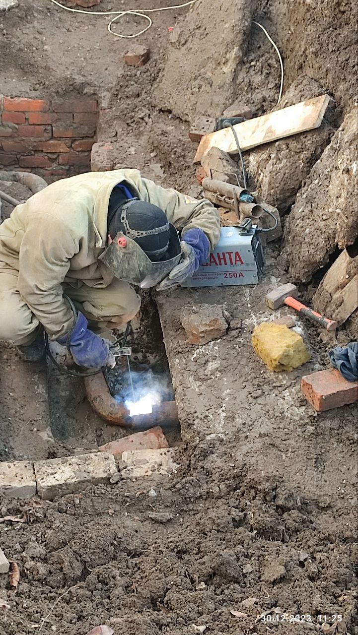 Аварийная бригада устранила аварию на теплотрассе в Волновахе.