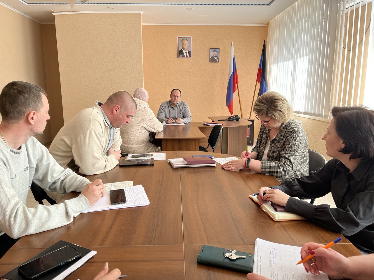 Прием граждан главы администрации Волновахского района.