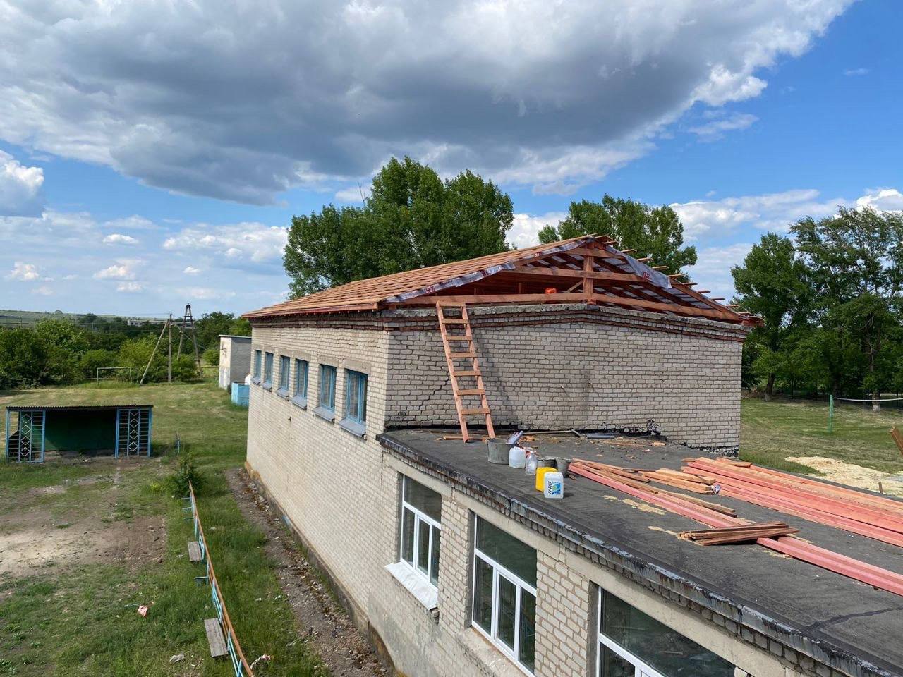 В школе с. Привольное приступили к обновлению инженерных систем.