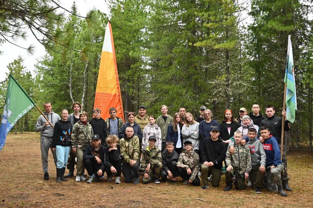 Школьник с подшефной территории впервые плавал на байдарках на Ямале.