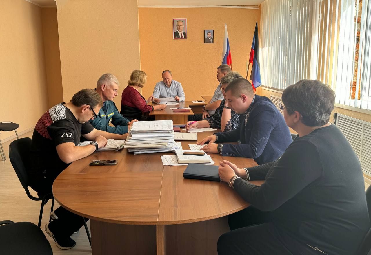 Заседание комиссии  по установлению причиненного  ущерба  жилым  помещениям  в  результате  боевых  действий.