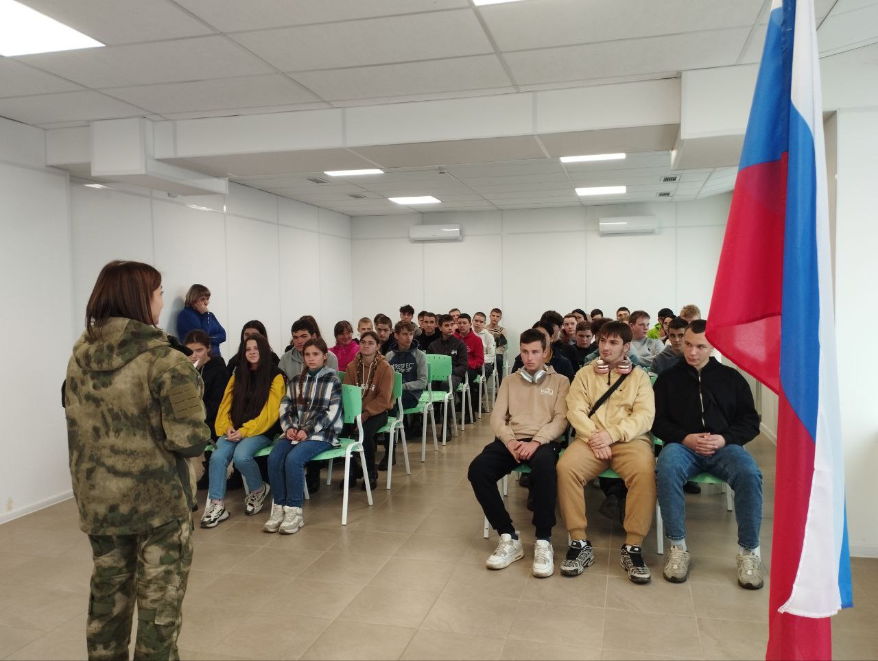 На базе &quot;Волновахского технологического техникума&quot; провели воспитательную работу среди студентов.