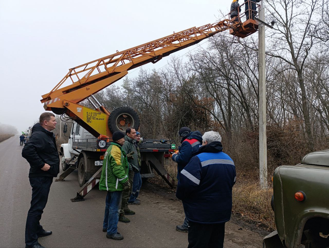 Энергетики приступили к восстановлению электроснабжения в селах Волновахского муниципального округа, которые ранее находились на линии боевого соприкосновения.