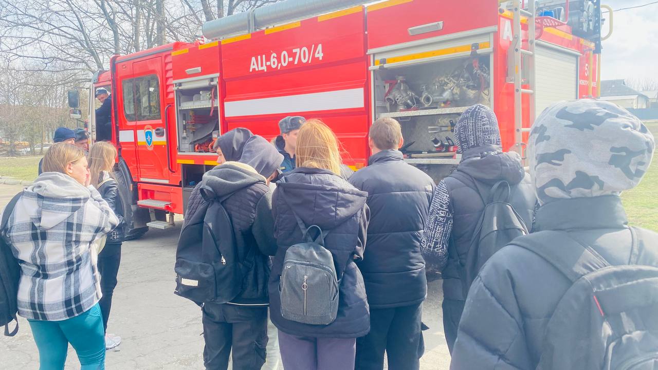 Беседа по профориентации граждан в Донецкой Народной Республике.