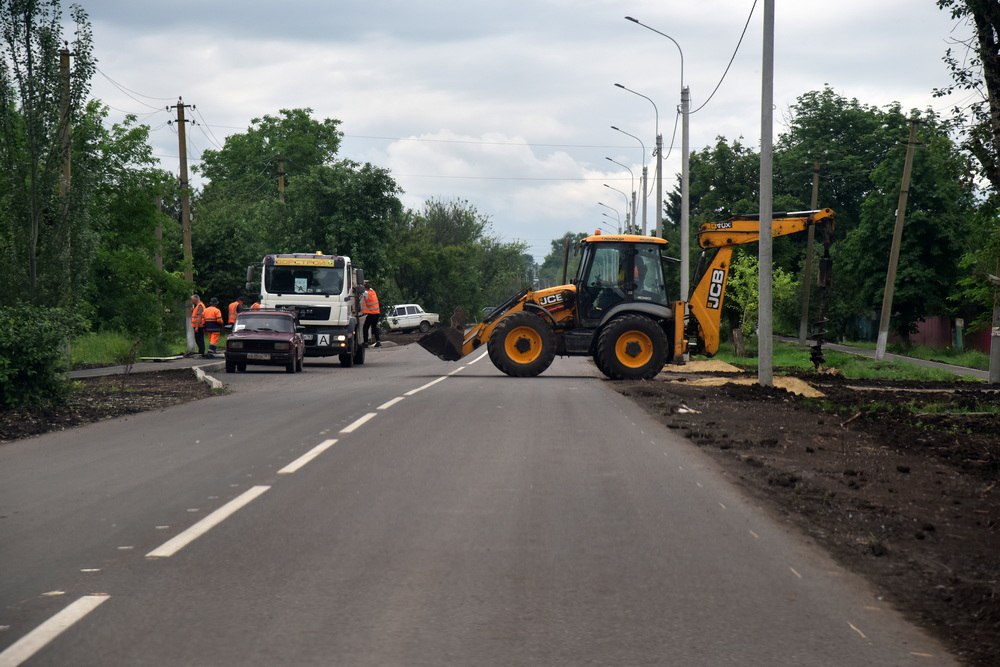 В ДНР в этом году отремонтируют 540 километров дорог, в том числе внутриквартальных.