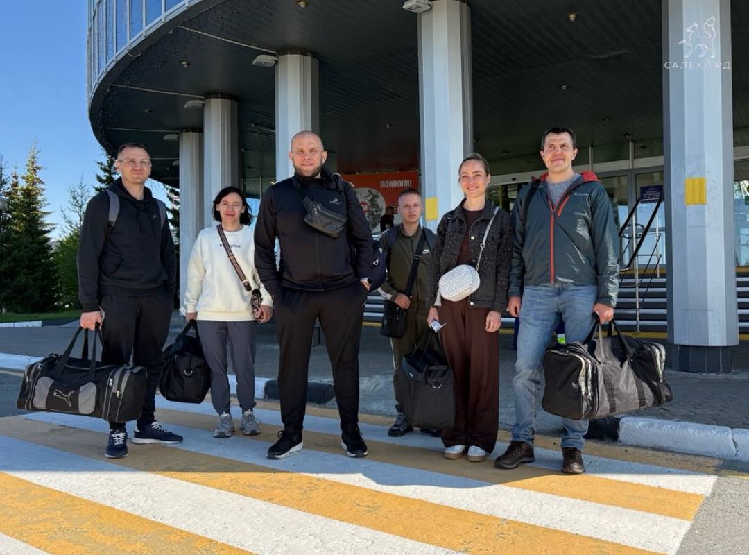 Салехард встретил команду спортсменов из Волновахи.