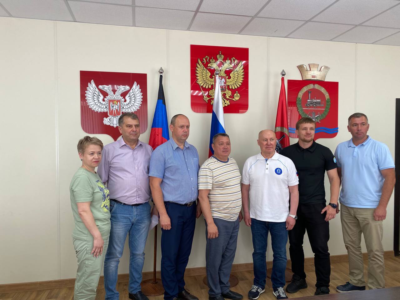 Рабочая встреча для развития сотрудничества: Волноваха и Ямало-Ненецкий округ обсуждают новые инициативы.