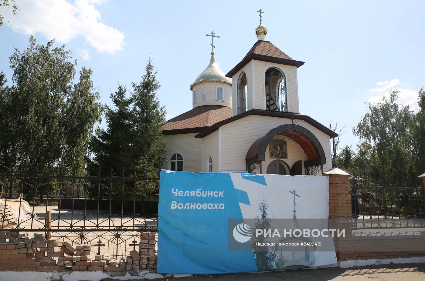 В Свято-Преображенском храме состоялась первая служба для прихожан в светлый праздник Преображения Господня.