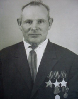 Харитонов Тарас Поликарпович.