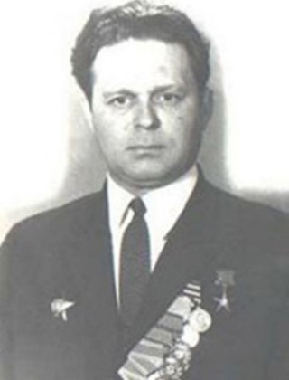 Команов Геннадий Геннадиевич.