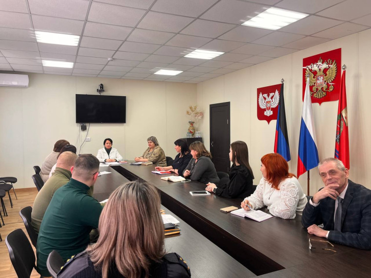 Состоялось заседание комиссии по делам несовершеннолетних и защите их прав муниципального образования Волновахский МО. Состоялось заседание комиссии по делам несовершеннолетних и защите их прав муниципального образования Волновахский МО.